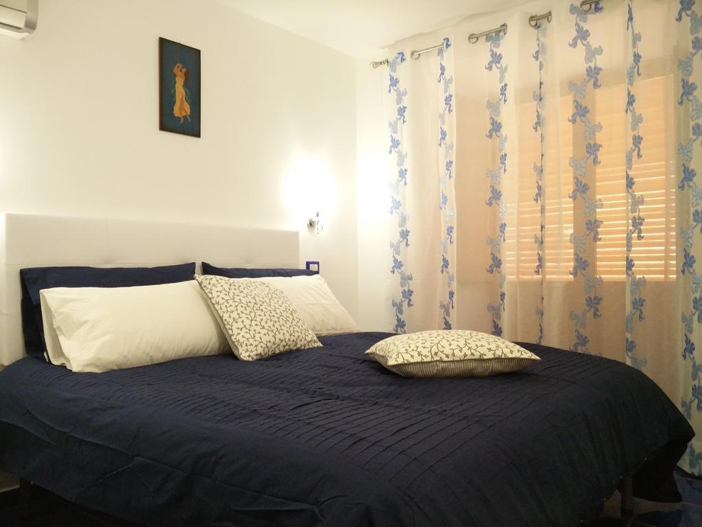 Sedil Dominova Apartment Sorrento Buitenkant foto